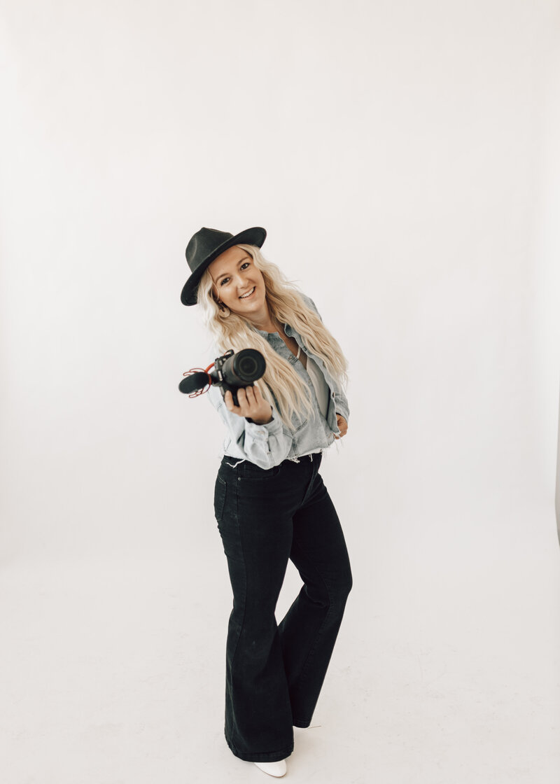 Meet Chelsea a wedding videographer based out of Wisconsin.