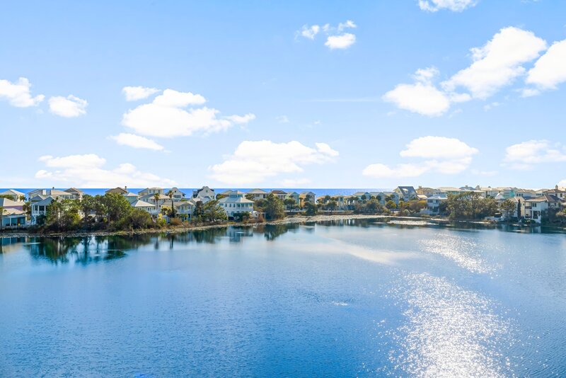 Lake Carillon