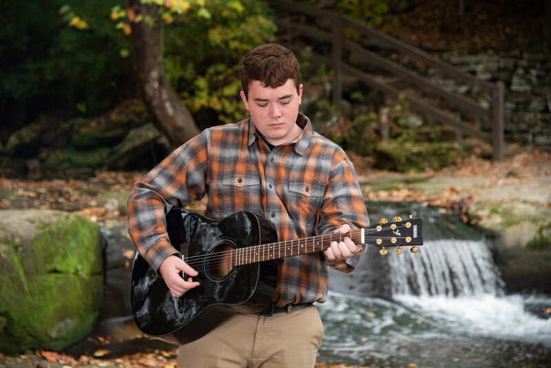 OlmsteadFallsSeniorPhotosDavidFortierRiverParkPositivelyPortraits15