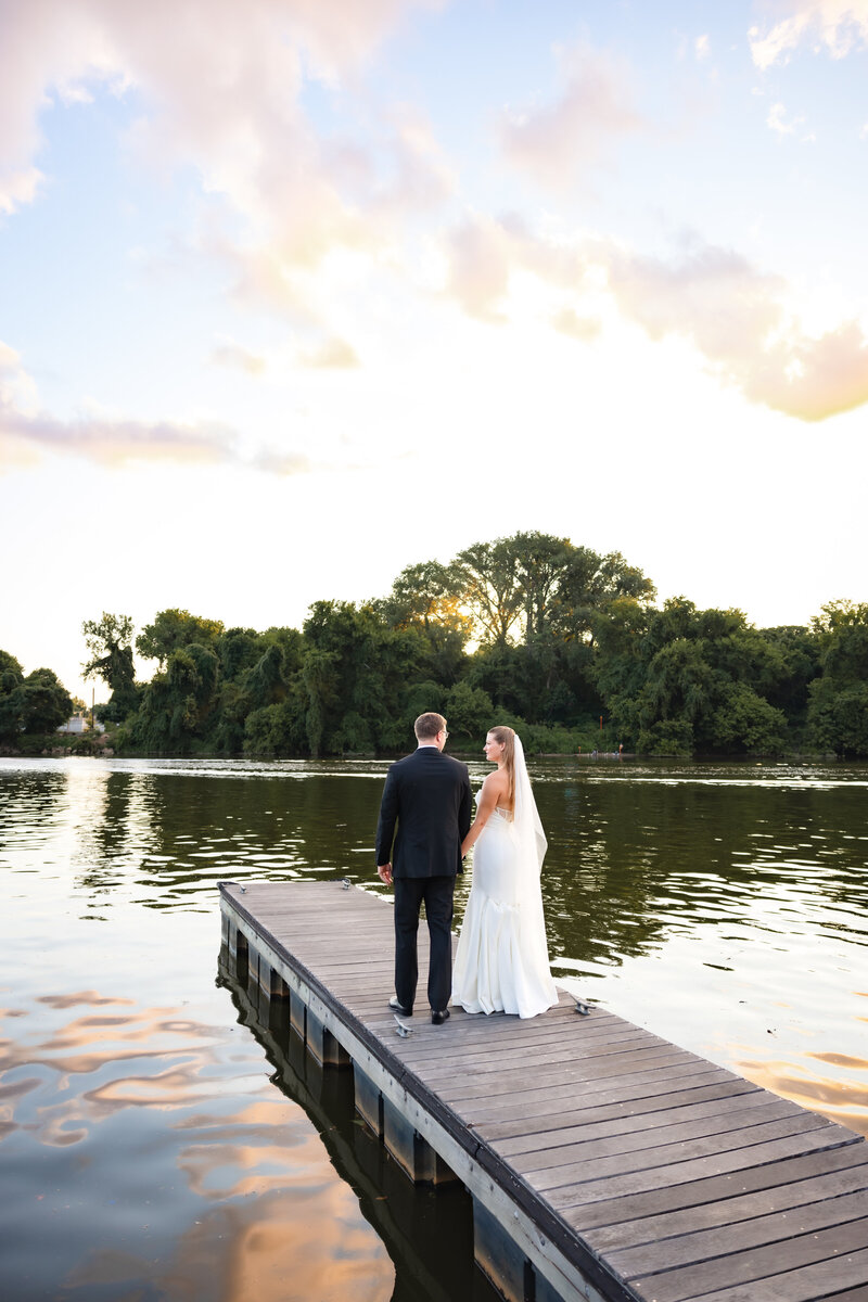 Richmond Virginia The Boathouse Wedding _ Leah Redding Photography