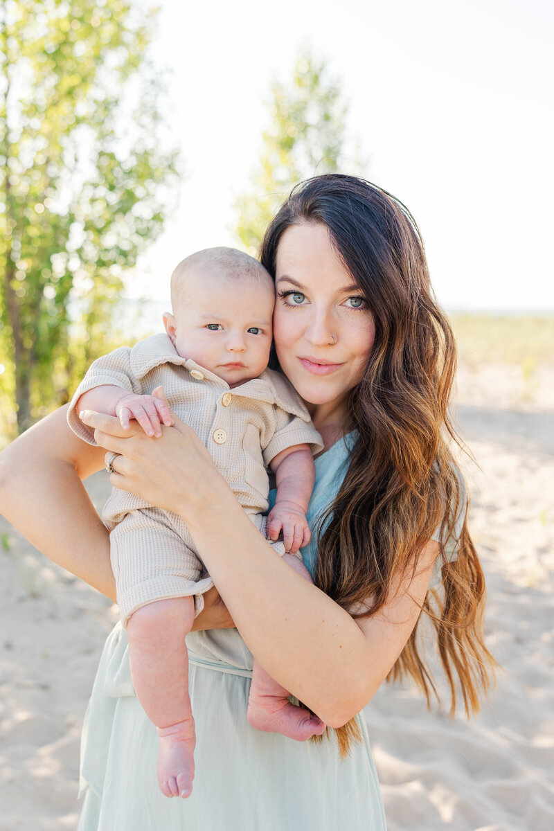 Leah Rohde Photography Traverse City Wedding Photographer Northern Michigan Engagement Weddings Lifestyle Photographer Photography Educator Photography Education23