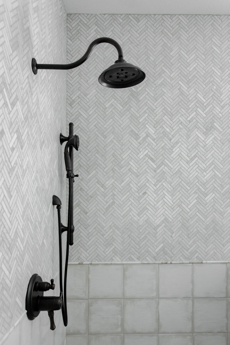 sally-barton-interiors-shower-tile-design