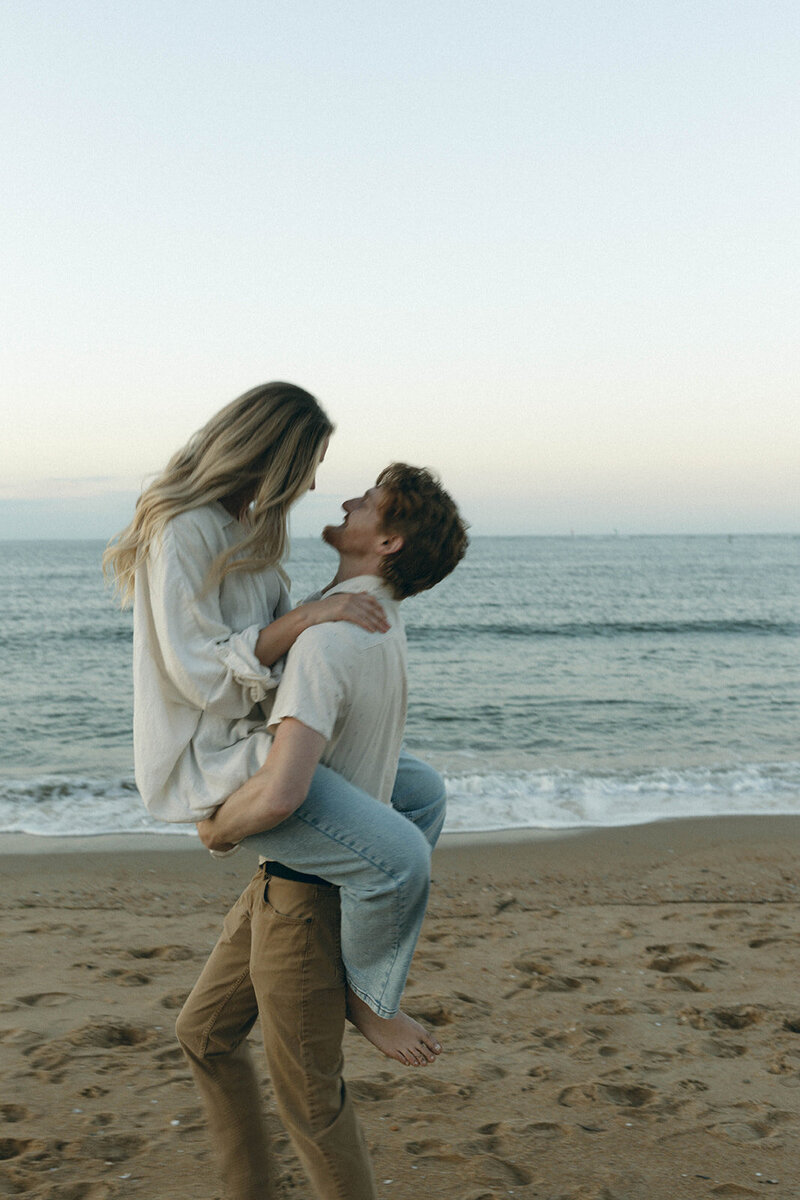 erica_+_gunner_beach_engagement_photos (138 of 173)
