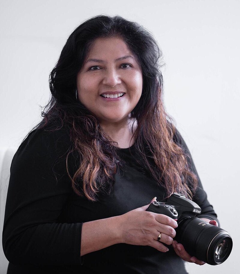Patricia Parrales - Headshot- w camera _