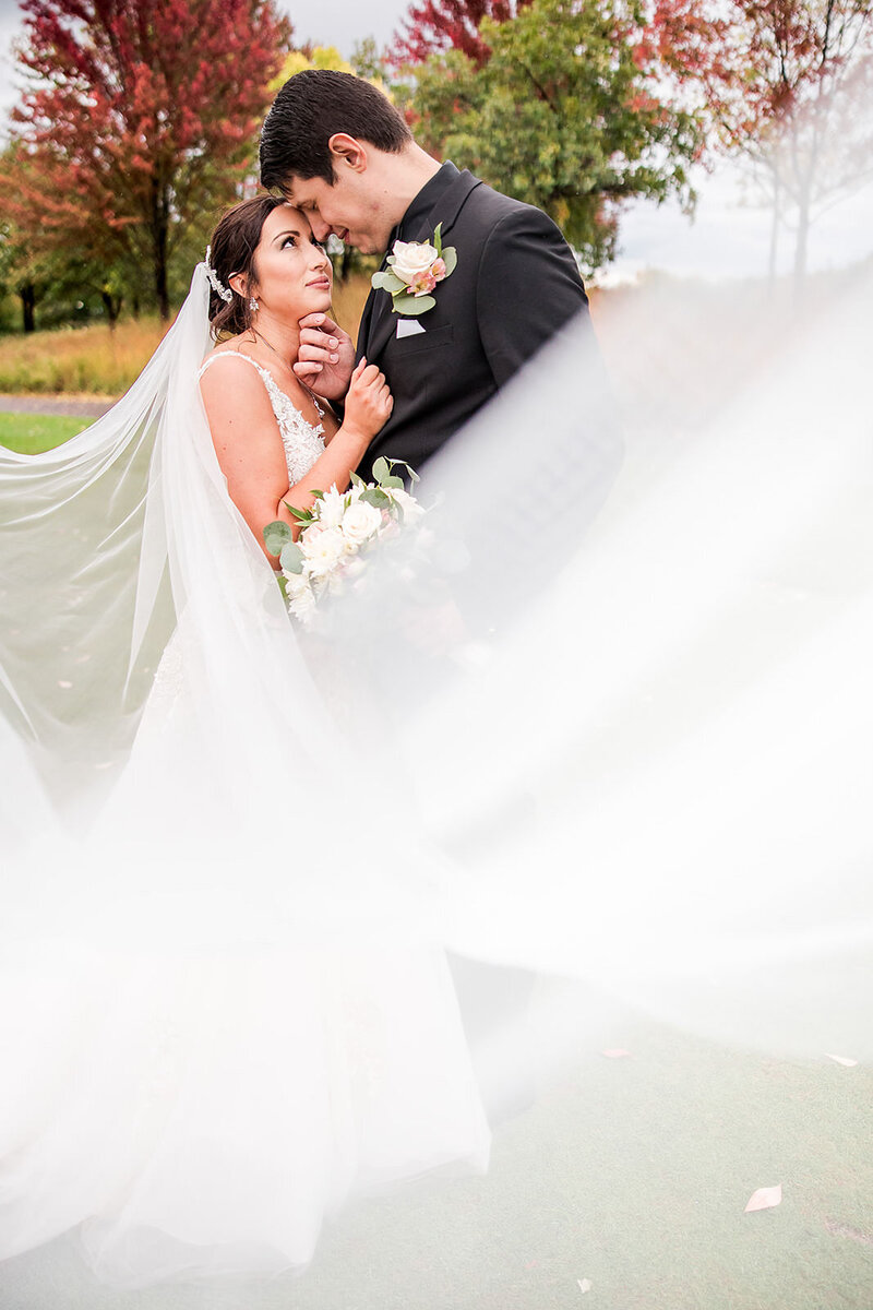 Bride and Groom celebrate their wedding at the Ivanhoe Country Club in Mundelien, Illinois.