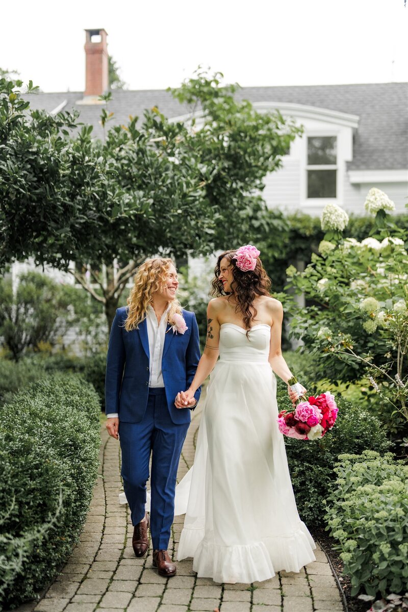8-3-24 KANAS-RUSSELL Chloe + Julia_WedPhotoSneakPeek-55