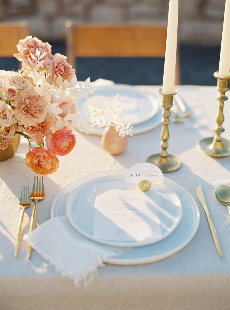 orange florals at the newcastle golf club wedding near seattle 