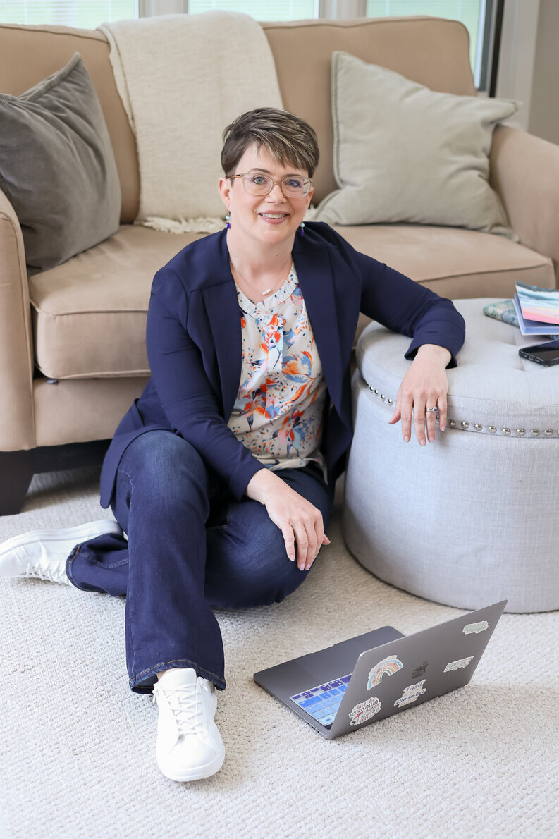 HoneyBook specialist, optimizing client experience with customized CRM automation