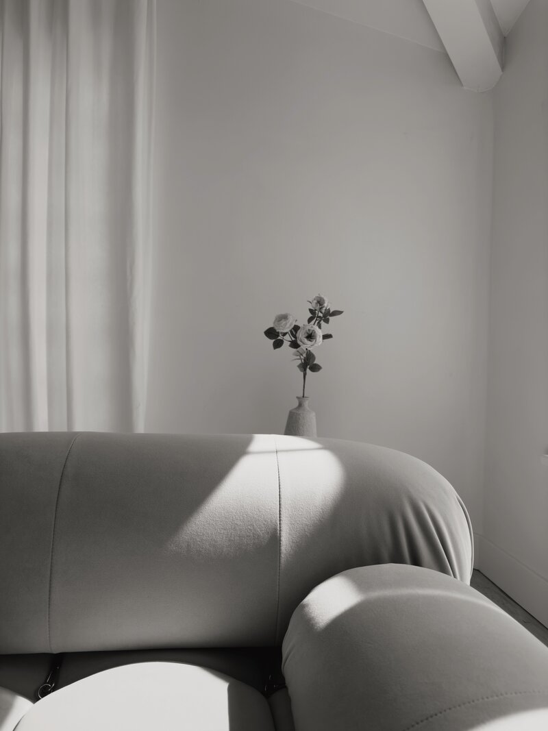 Creative Photography Rental Studio Space in South Surrey White Rock. Photoshoots, Photo Studio and meeting rentals