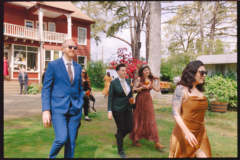 Wedding guests photo film candid documentary portland oregon seattle california 
