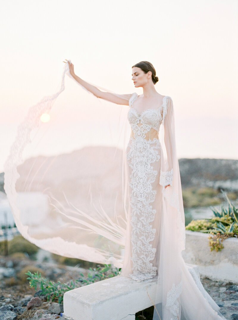 Santorini-sunset-wedding-Stephanie-Brauer