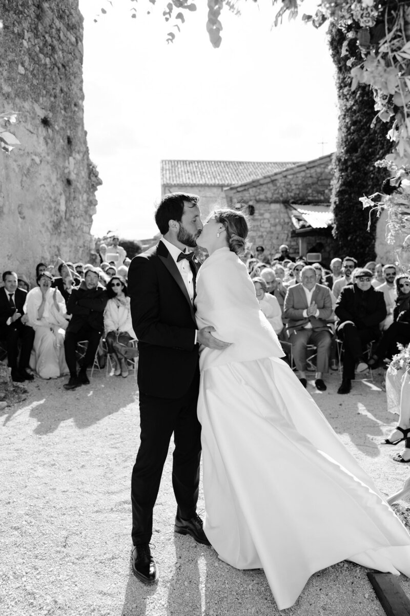 French wedding photographer Domaine de Sarson Grignan-050