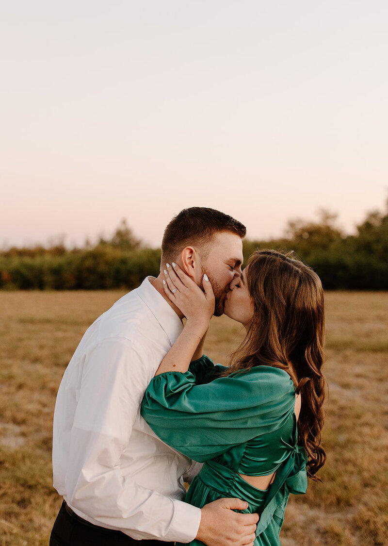 elizabeth-daniel-engagement-photos-taylorraephotofilm-194_websize