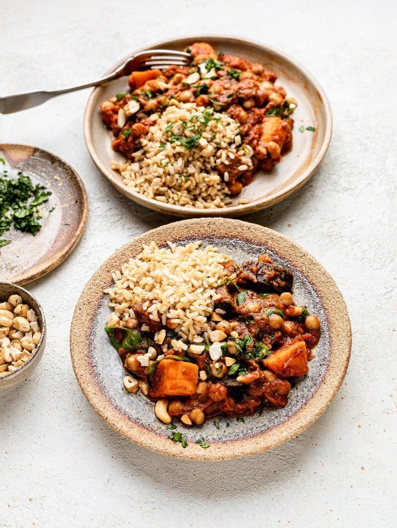 Nutrient-dense plant-based meal with aubergine, brown rice, sweet potato, chickpeas and spinach – supporting hormone balance and energy in perimenopause