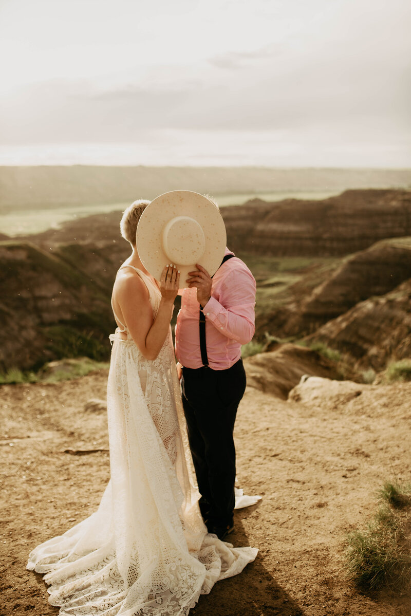 Drumheller elopement boho wedding alberta desert photographer