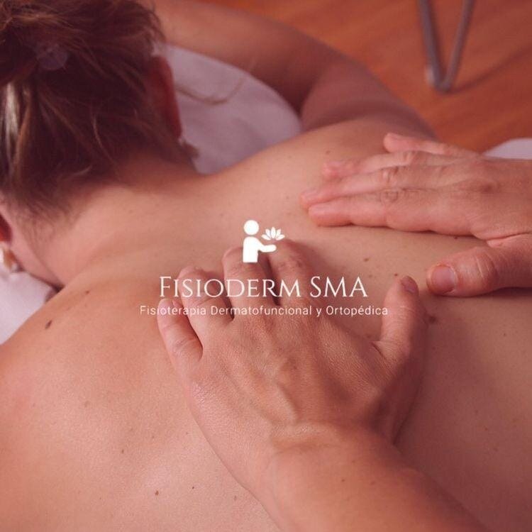 Alejandra Torres, expert beauty therapist in San Miguel De Allende, offers personalized skincare treatments including deep facial cleansing and custom facial therapies to enhance skin health and radiance through EnForma.