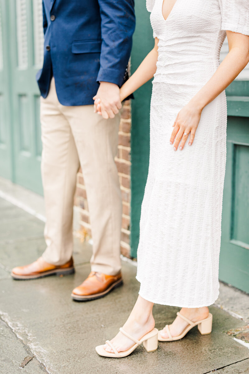 paige_&_reed_downtown_charleston_engagement_session-102