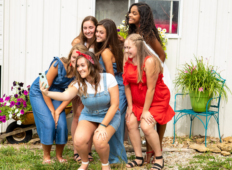 Teal-Door-Photography-Senior-Model-Team-RWB-Selfie-