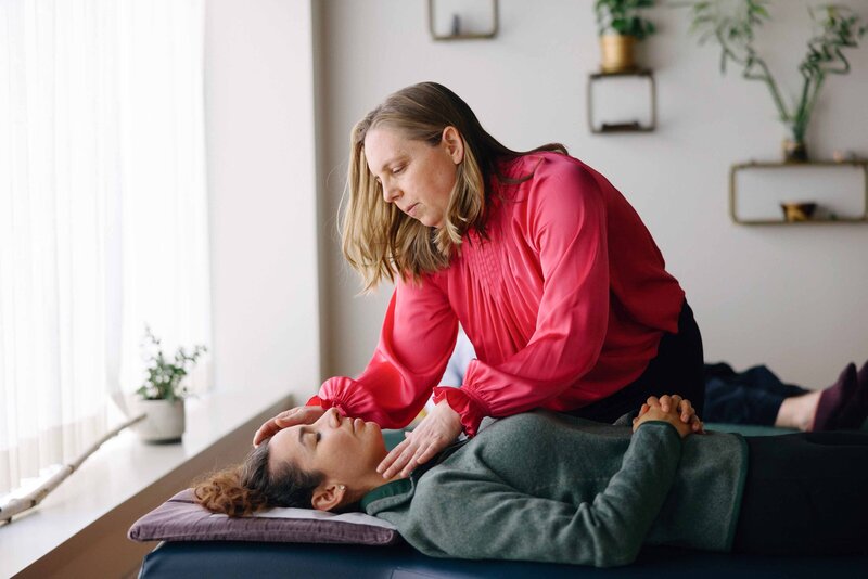 Cora adjusting healing energy