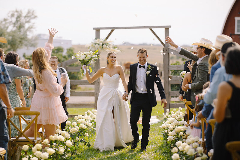 Estes Park Wedding Photographer Denver Wedding Venue Planner Della Terra Mountain Top Fall Colorful Wedding Liz Osban Photography Black Canyon Inn Wyoming Wedding Photographer Elopement Engagement 33