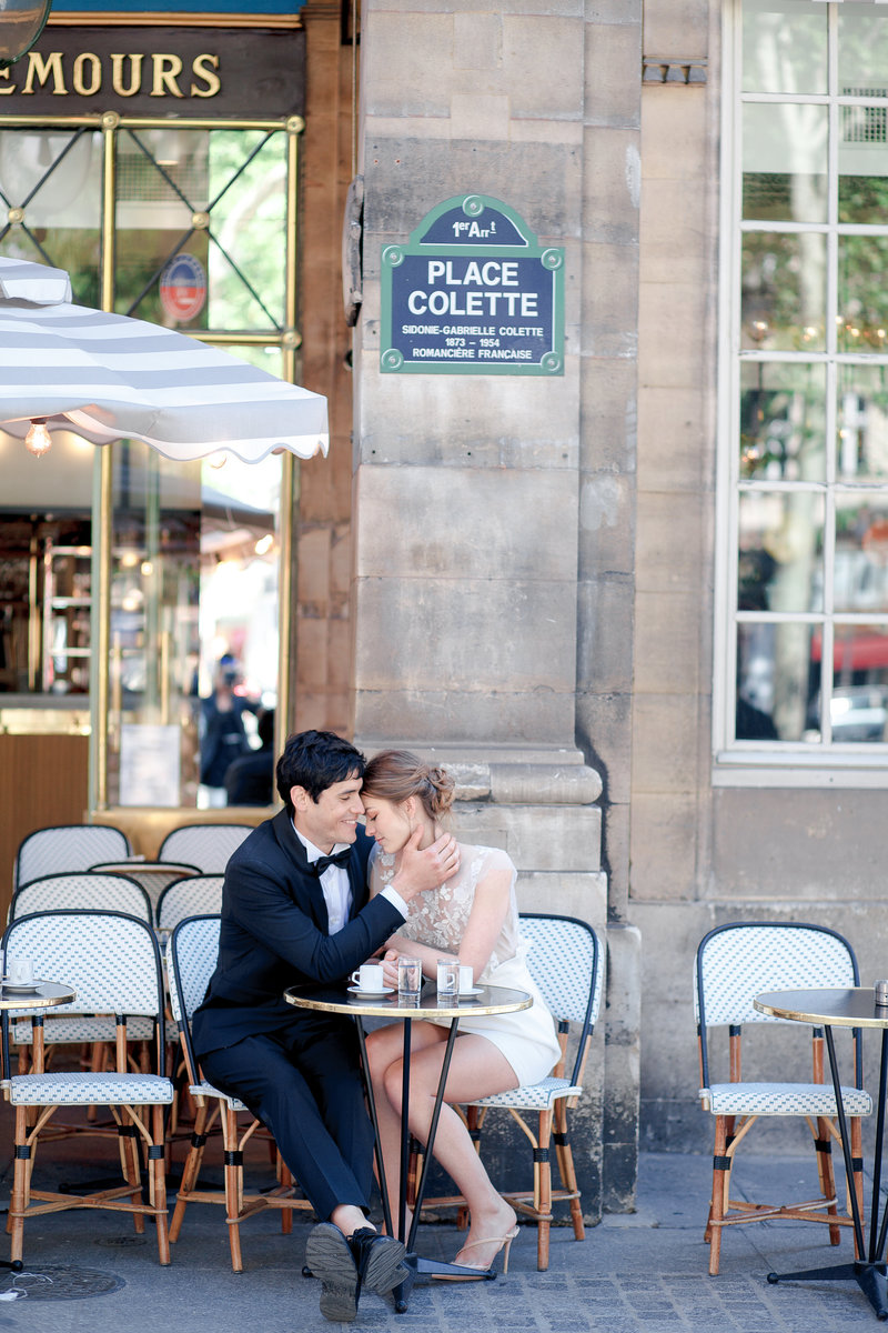 Paris photographer-Engagement in Paris-Parisian caffé-Gabriella Vanstern-56