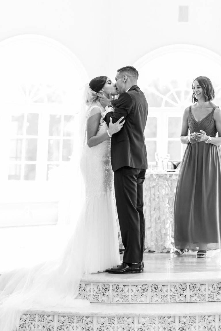 Morais-Vineyards-Wedding-Terri-Baskin-Photography_0624-768x1151