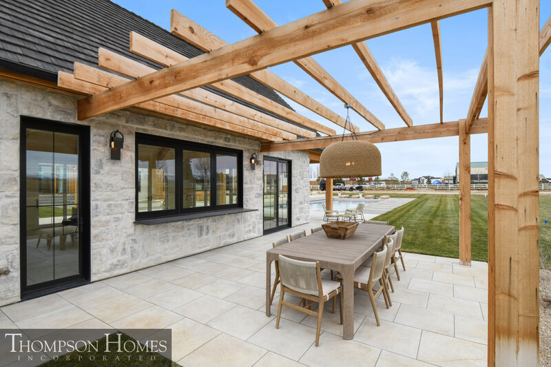 Thompson-Homes-Chateau-Moderne-Meridian-Custom-Home-Builder-34