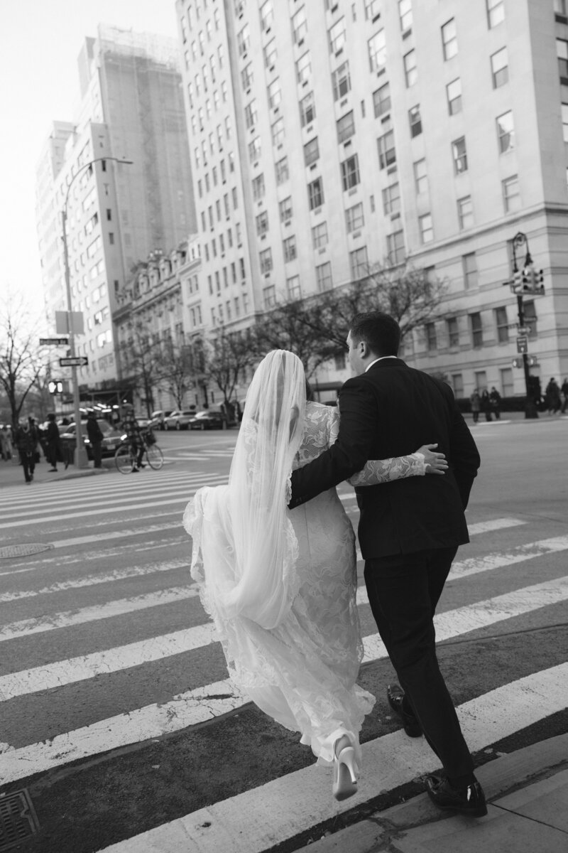 A modern wedding in New York shot on 35mm film