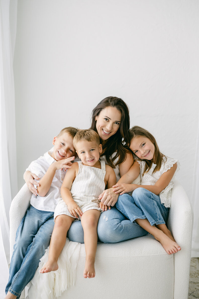 northern virginia studio newborn photographer baby bumps maternity photographer meet emily gerald