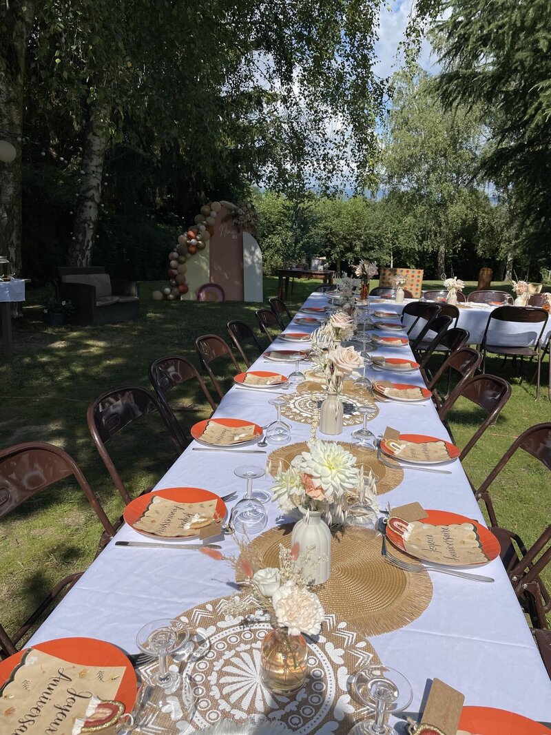 decoration-table-anniversaire-enfant-exterieur