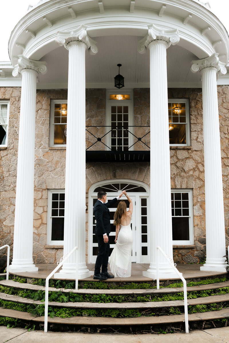 alohaubreyphoto_couples_editoral_moody_engagement_photos-31