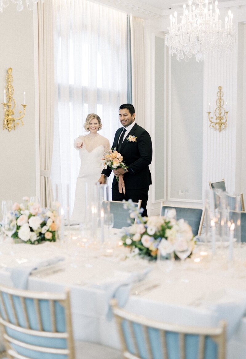 Indiana_Michigan_Wedding Planner_Hotel Carmichael_Carmel Indiana_Wedding Day Editorial_Table Arrangement_Reception_Bride & Groom_Glassware_Centerpiece