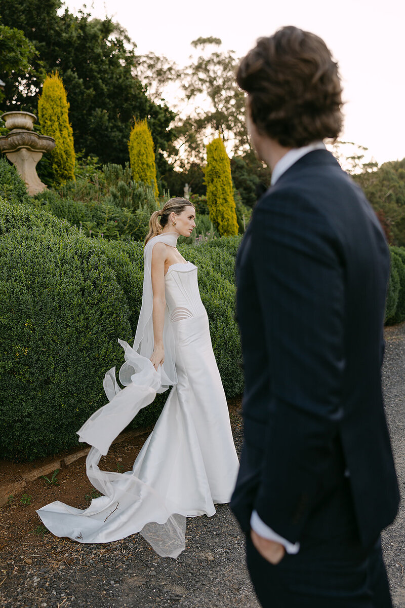 Groom_Looking_At_Bride