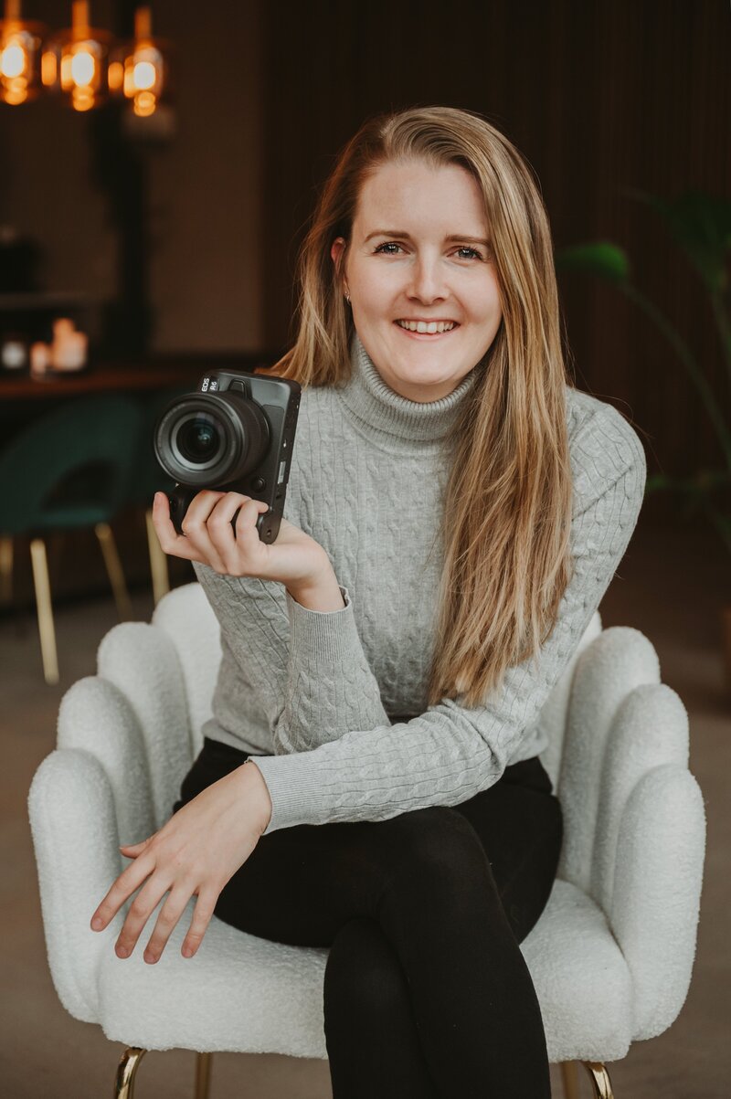 Zwangerschapsfotoshoot Hilversum bos winter