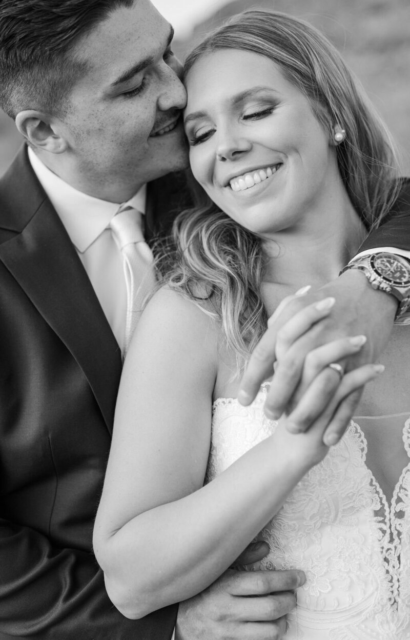 Amanda&Travis_sneakpeek-189