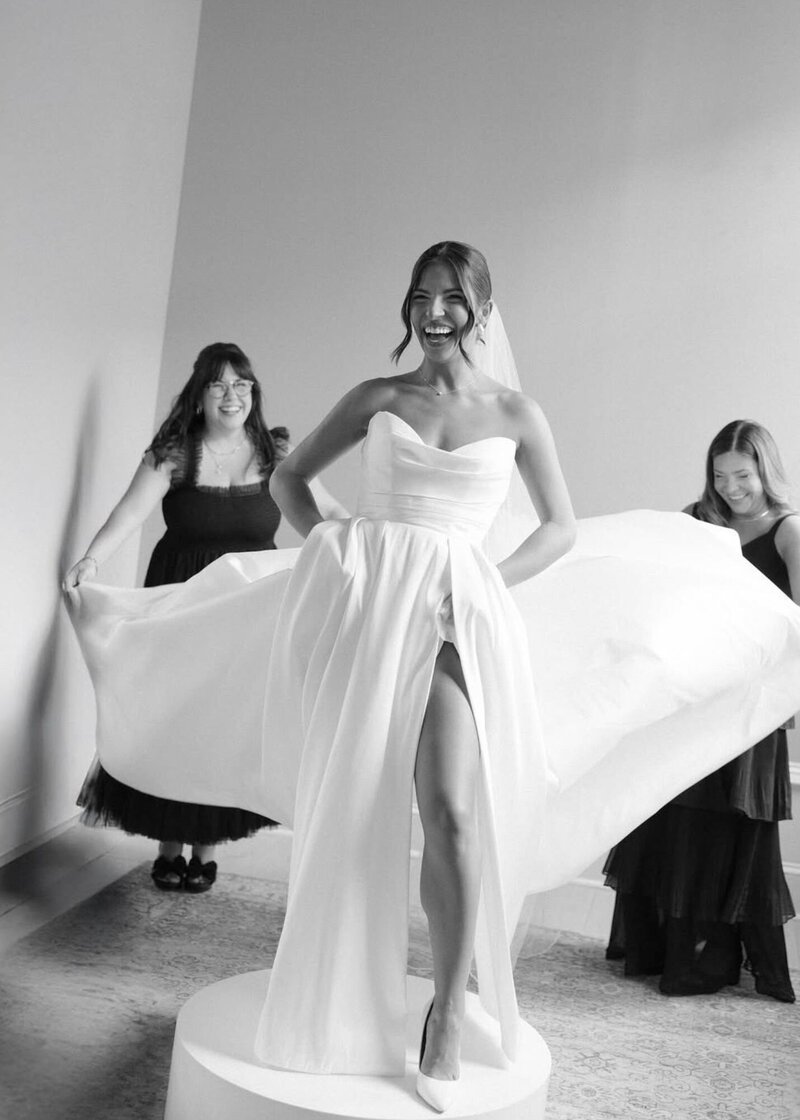 Our talented collection of traveling hair stylists and make up artists cater to brides in New Jersey, New York, Miami, Pennsylvania, and Delaware. Our exceptional team of artists is highly experienced, professional and reliable.