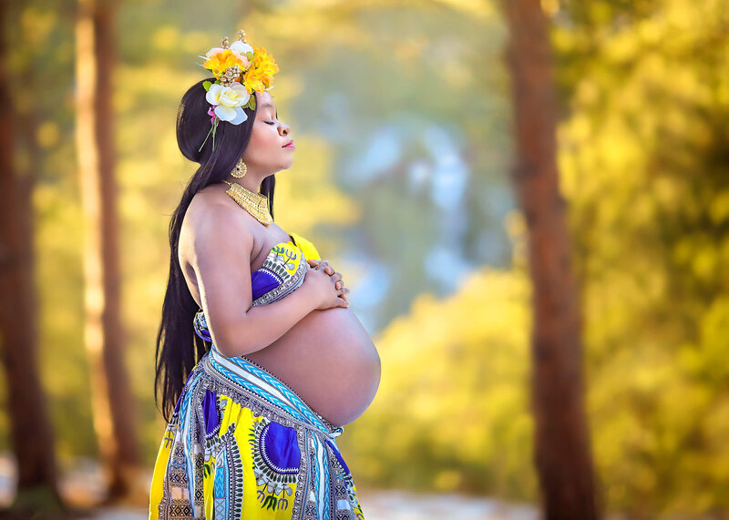 One of a kind maternity session in formal and official Nigerian apparel.