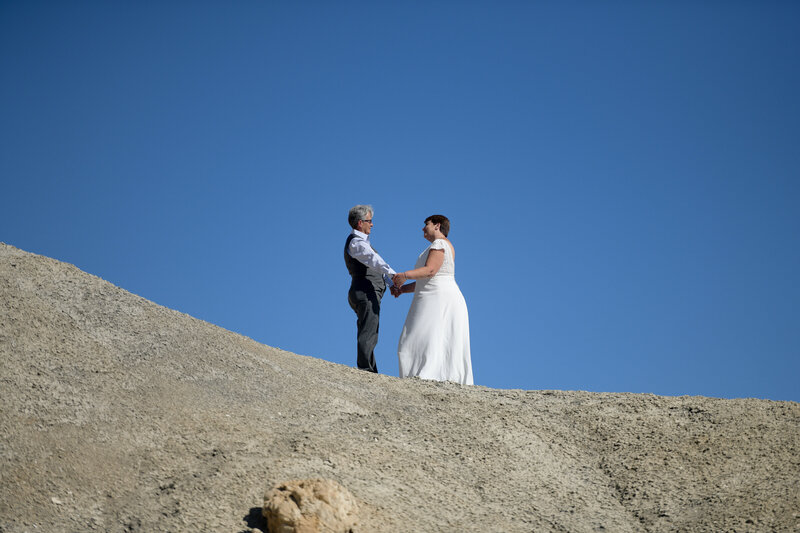 10.19.20 Elopement at Alstrom Point Vicky and Paige Photography by Terri Attridge-84