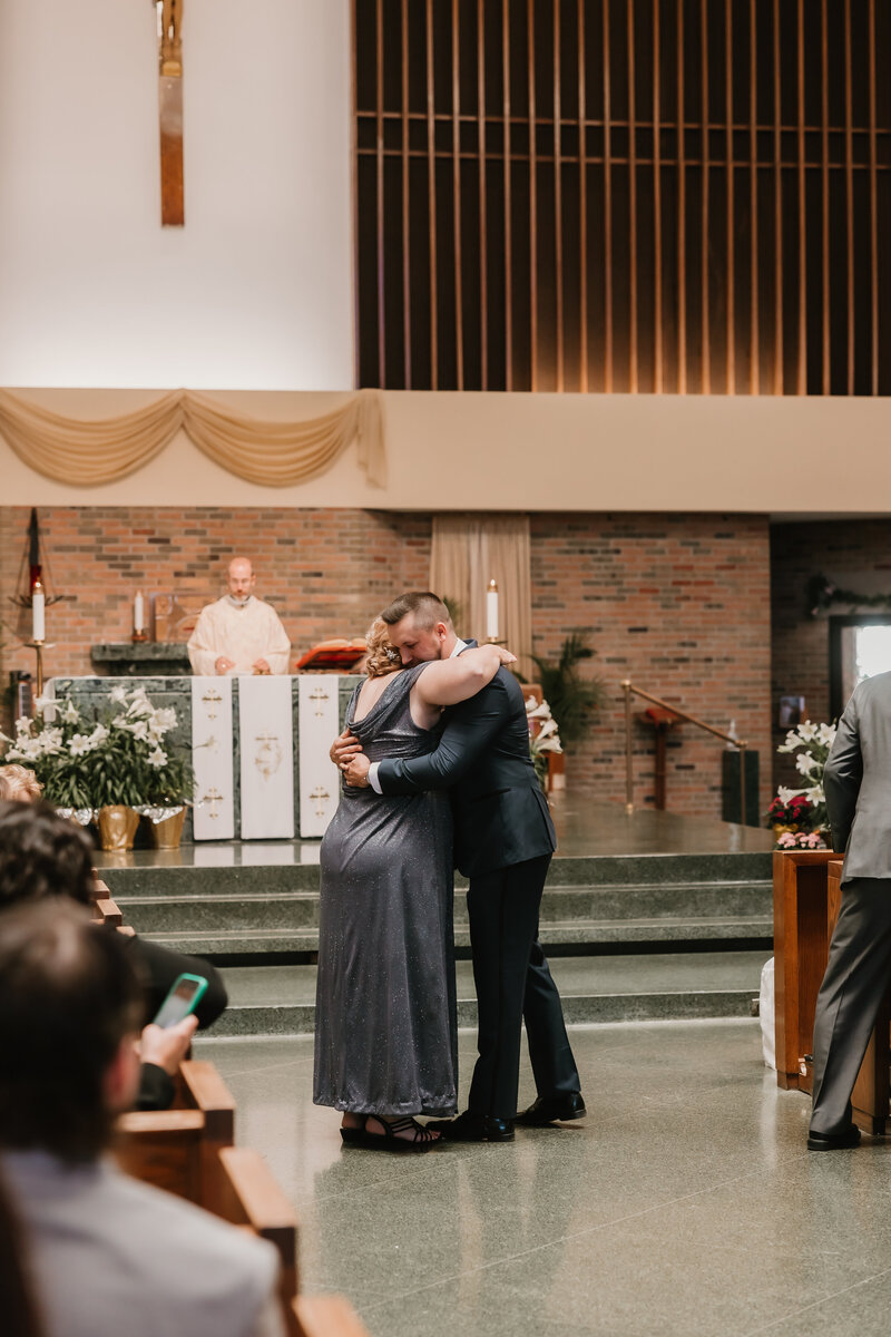 Emily & Brian - Michigan Wedding Photographer - Mariah Kasten Photo 2024-11