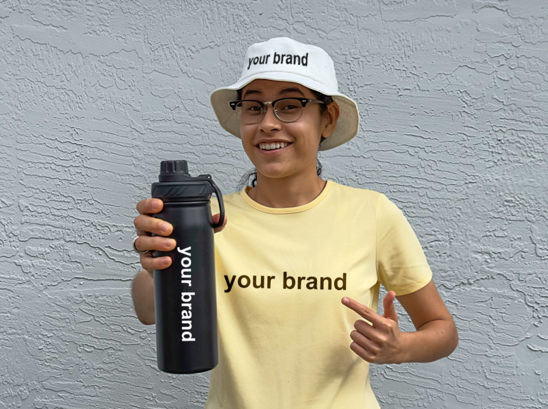 lets work together (jenny hoyos x your brand)