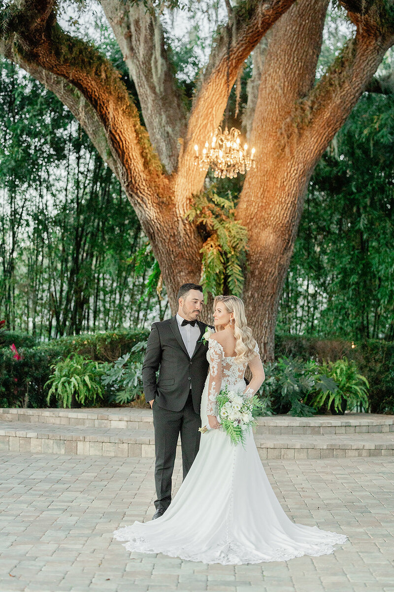 Barn Wedding Venue at Moss Estates Florida by Light and Airy Wedding Photographer