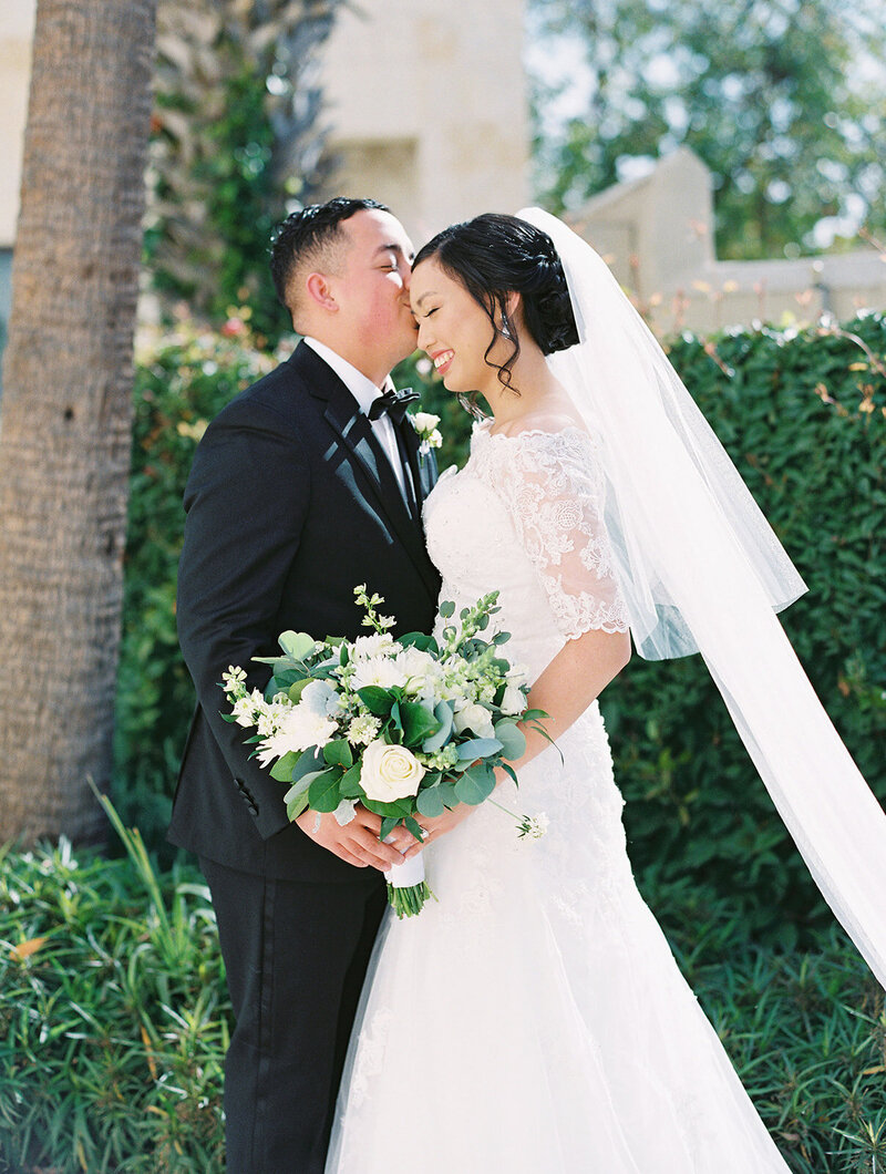 Hawaii church wedding photographer20