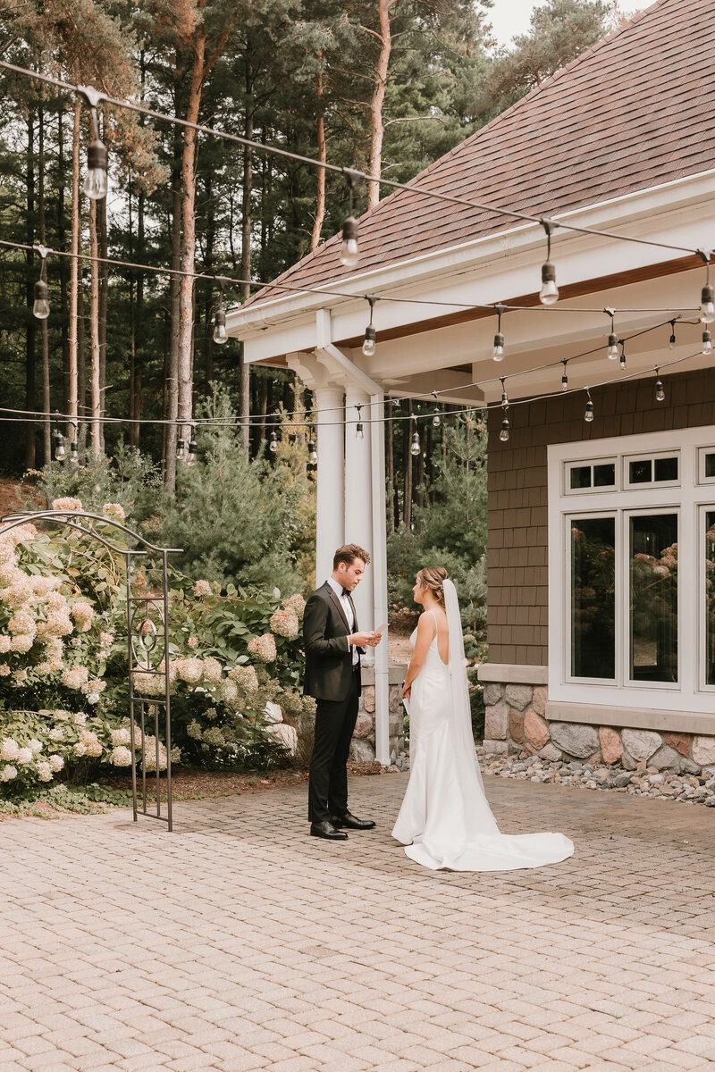 Michigan Wedding and Couples Photographer | Mariah Kasten