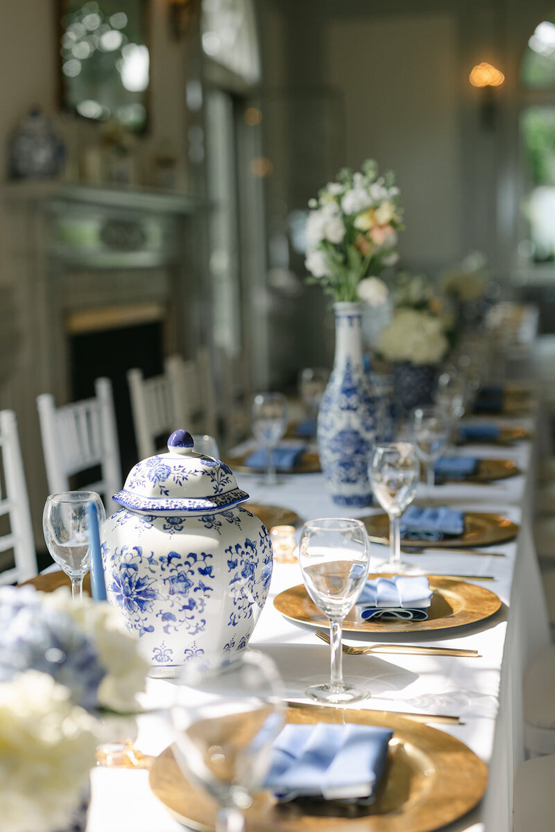 eolia-blue-white-reception