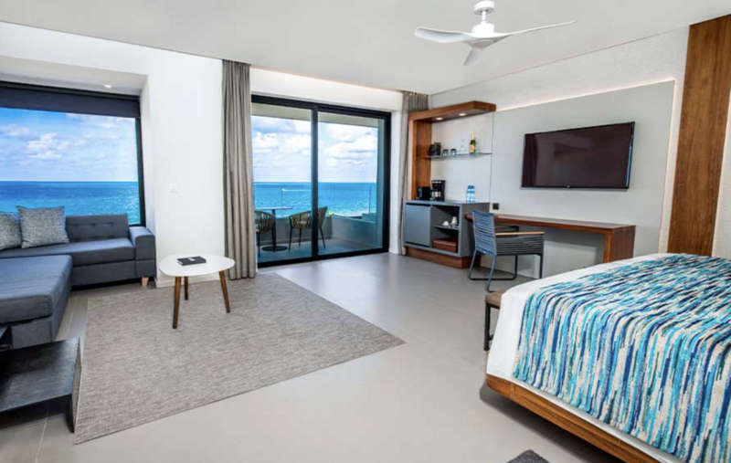 Majestic Elegance Costa Mujeres Elegance Club Plunge Pool Oceanfront Suite Bed
