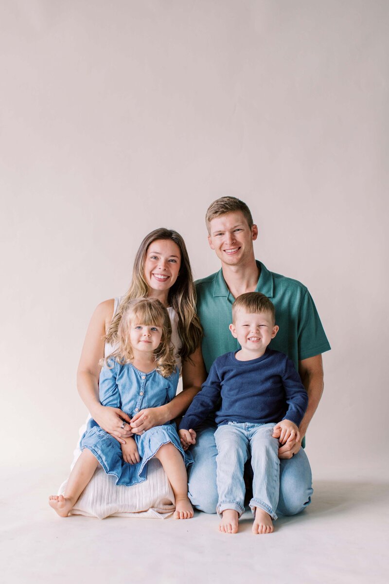 Downtown-hickory-studio-family-session-katelyn-shelley-photography (4)