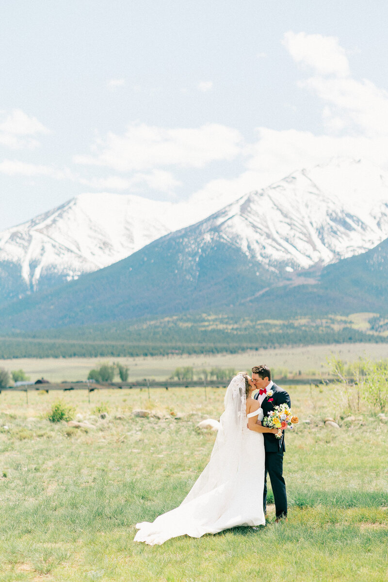 Barn-At-Sunset-Ranch-Buena-Vista-Wedding-Photographer-29