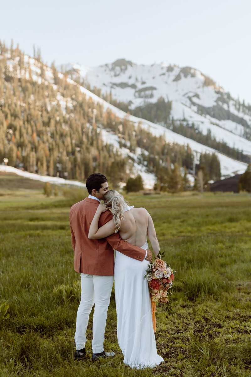 Jessica Frigge Photography is a Wisconsin elopement and micro wedding photographer