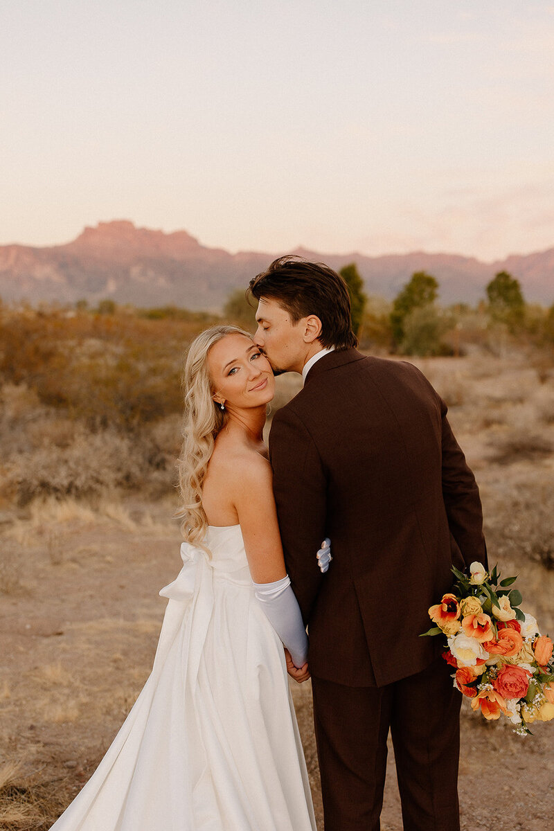 jami-oliver-wedding-preview-taylorraephotofilm-158
