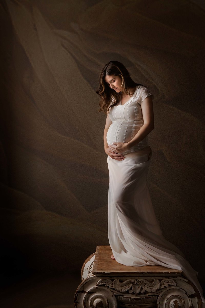 Sky 9 Studio | Fine art fashion style maternity photo, serious and dramatic portrait